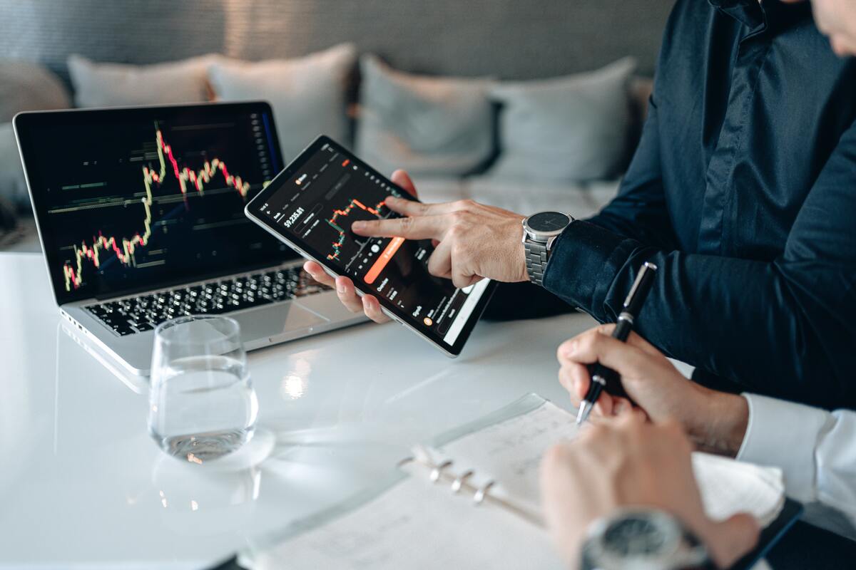 What Is Spot Trading And How Can Traders Make A Profit?